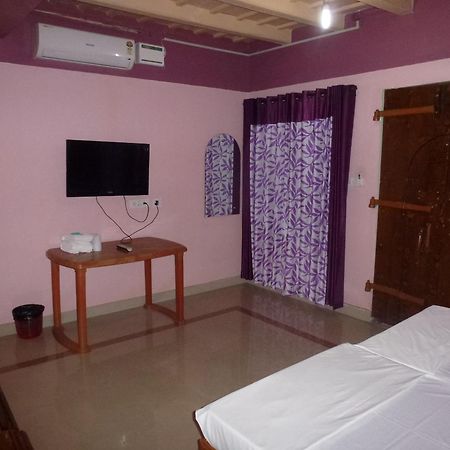 Southcanal Holidays Alappuzha Номер фото